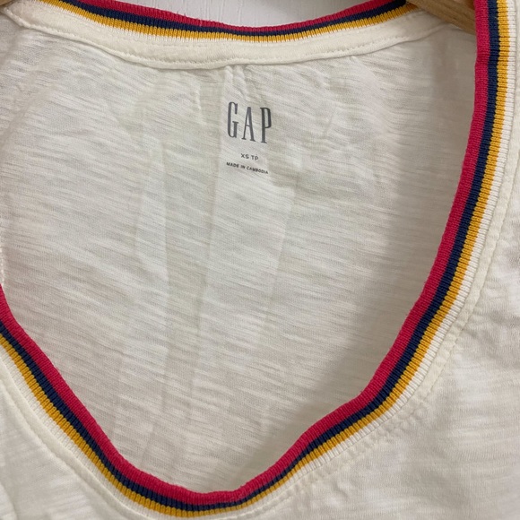 Gap Tank Top - Picture 3 of 3